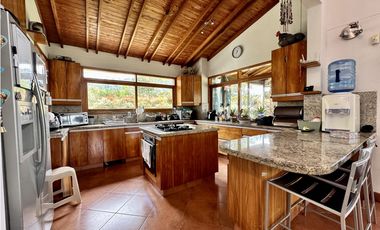 Venta de Casa Campestre en la Catedral Envigado