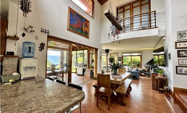 Venta de Casa Campestre en la Catedral Envigado