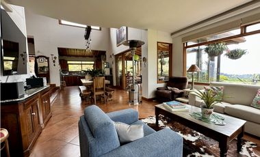 Venta de Casa Campestre en la Catedral Envigado