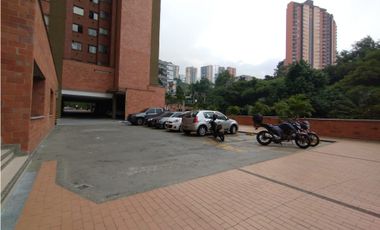 Vendo apartamento en sector poblado - Medellín
