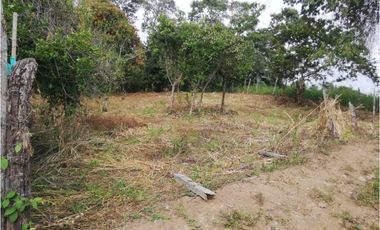 Se vende lote de 800 M2 en 145 mill en La Mesa Cund, cerca al  pueblo