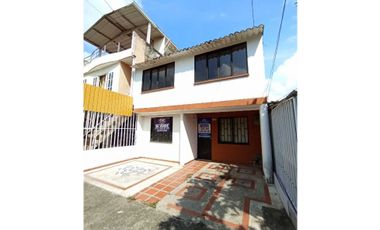 Se vende casa de tres pisos en Quintas Bolívar - Jamundí
