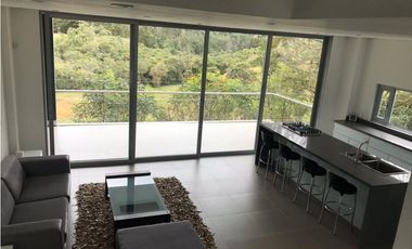 Venta de Casa Campestre en el Alto de Palmas