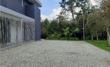 Venta de Casa Campestre en el Alto de Palmas