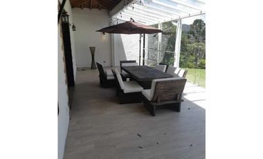 Venta de Casa Campestre en el Retiro