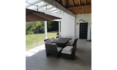 Venta de Casa Campestre en el Retiro