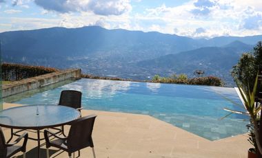 Venta de Casa Campestre Vía las Palmas