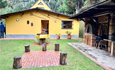 Venta de Casa Campestre en el Alto de las Palmas