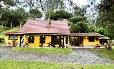 Venta de Casa Campestre en el Alto de las Palmas