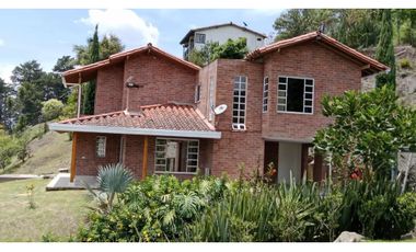 Casa Duplex en Arriendo en Envigado Sector Loma del Chocho