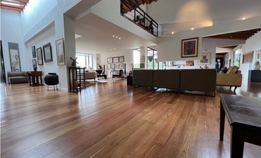 Venta de Casa Campestre en el Alto de Palmas Envigado