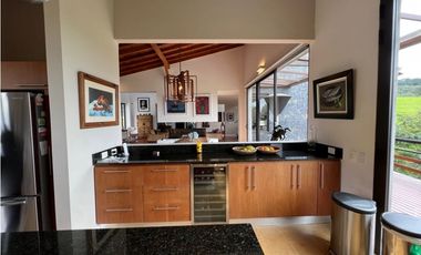 Venta de Casa Campestre en el Alto de Palmas Envigado