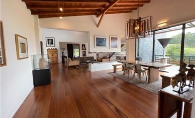 Venta de Casa Campestre en el Alto de Palmas Envigado