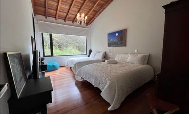 Venta de Casa Campestre en el Alto de Palmas Envigado