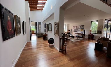 Venta de Casa Campestre en el Alto de Palmas Envigado