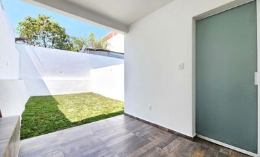 Casa en VENTA de 3 recámaras y amplio jardín Colonia VILLA RICA