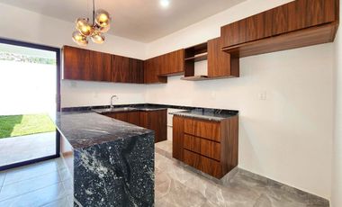 Casa en VENTA de 3 recámaras y amplio jardín Colonia VILLA RICA