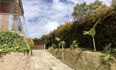 Venta de Casa Campestre en el Alto de Palmas Envigado