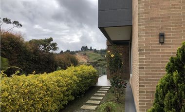 Venta de Casa Campestre en el Alto de Palmas Envigado
