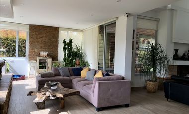 Venta de Casa Campestre en el Alto de Palmas Envigado