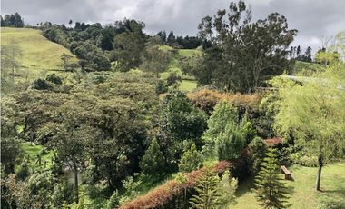 Venta de Casa Campestre en el Alto de Palmas Envigado