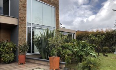 Venta de Casa Campestre en el Alto de Palmas Envigado