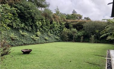 Venta de Casa Campestre en Alto de las Palmas