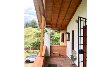 Venta de Casa Campestre en el Retiro