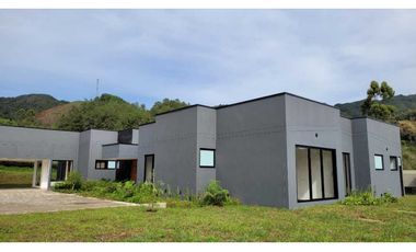 Venta de Casa Campestre en El Retiro