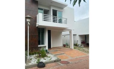 ESPECTACULAR CASA EN CONJUNTO EN VILLA CAMPESTRE