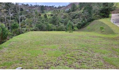 Venta de Lote En El Retiro