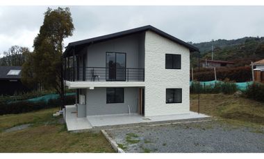 Venta de Casa Campestre en Santa Elena sector vereda el Plan