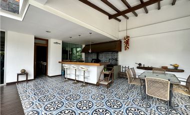 Venta de Casa Campestre en El Escobero Envigado