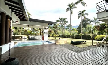 Venta de Casa Campestre en El Escobero Envigado