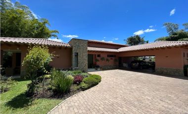 Venta de Casa Campestre en Llanogrande en Rionegro