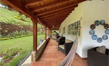 Hermosa finca en la Vía Rionegro - El Carmen