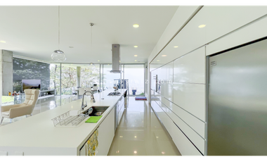 Venta de Casa en Unidad Cerrada en El Poblado