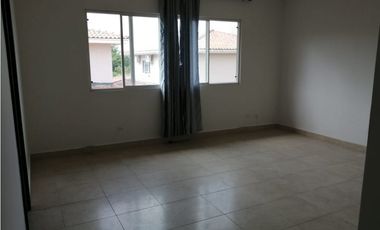 CASA AMPLIA EN BRISAS DEL GOLF VILLAS DEL TIBER 300M2