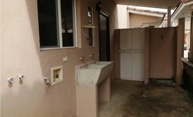 CASA AMPLIA EN BRISAS DEL GOLF VILLAS DEL TIBER 300M2