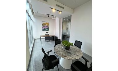 OFICINA AMOBLADA 82M2  A PASOS DE CALLE 50 MTTO INCLUIDO