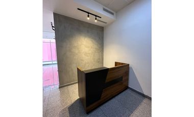 OFICINA AMOBLADA 82M2  A PASOS DE CALLE 50 MTTO INCLUIDO