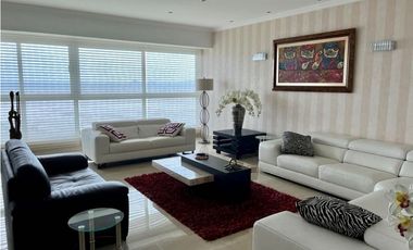 Venta de apartamento en Costa Del Este, PH Zeus