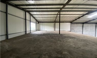 ALQUILER Y VENTA DE GALERAS EN MILLA 8 1250m2 & 1600m2