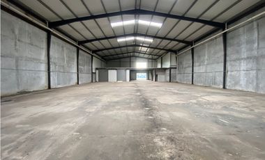 ALQUILER Y VENTA DE GALERAS EN MILLA 8 1250m2 & 1600m2