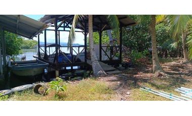 VENDO FINCA DE 7HA CON SALIDA AL MAR