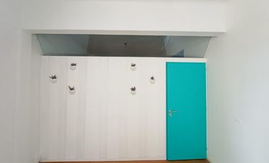 Oficina en Lavalle y Callao Recepción + 3 despachos Baño propio + Office