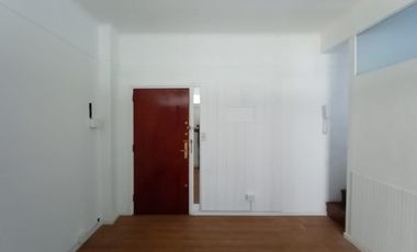 Oficina en Lavalle y Callao Recepción + 3 despachos Baño propio + Office