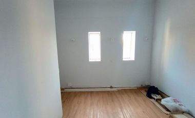 Oficina en Lavalle y Callao Recepción + 3 despachos Baño propio + Office