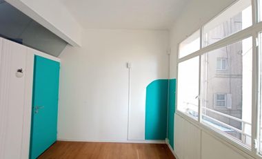 Oficina en Lavalle y Callao Recepción + 3 despachos Baño propio + Office