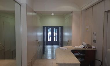 Oficina en Lavalle y Callao Recepción + 3 despachos Baño propio + Office